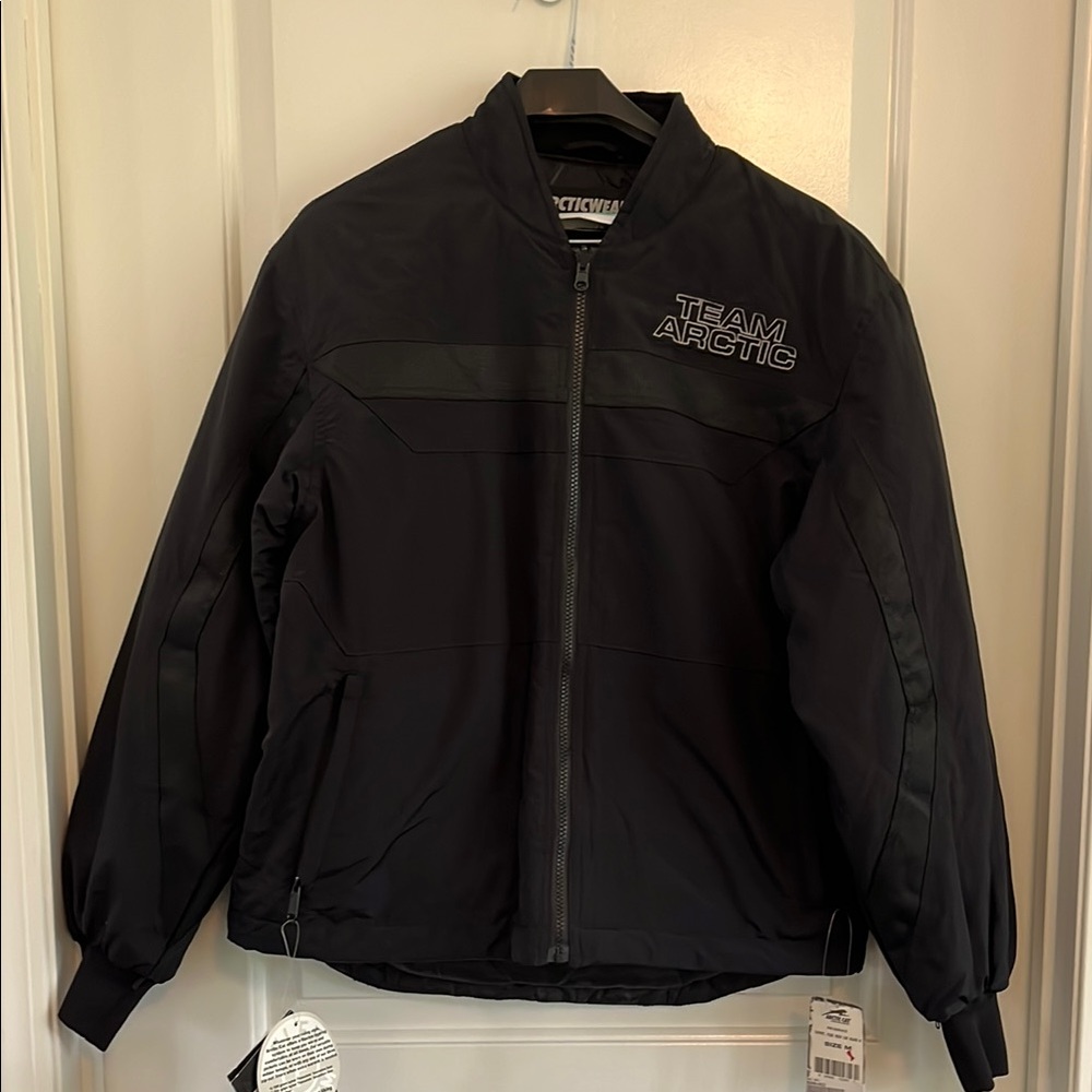 NWT Team Artic zip out jacket size med